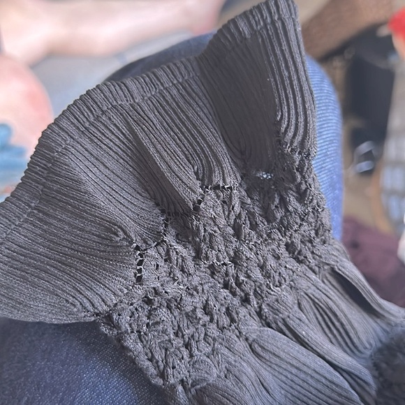 COPY - XL NWOT LACE BLACK OFF SHOULDER TOP d - Picture 2 of 2